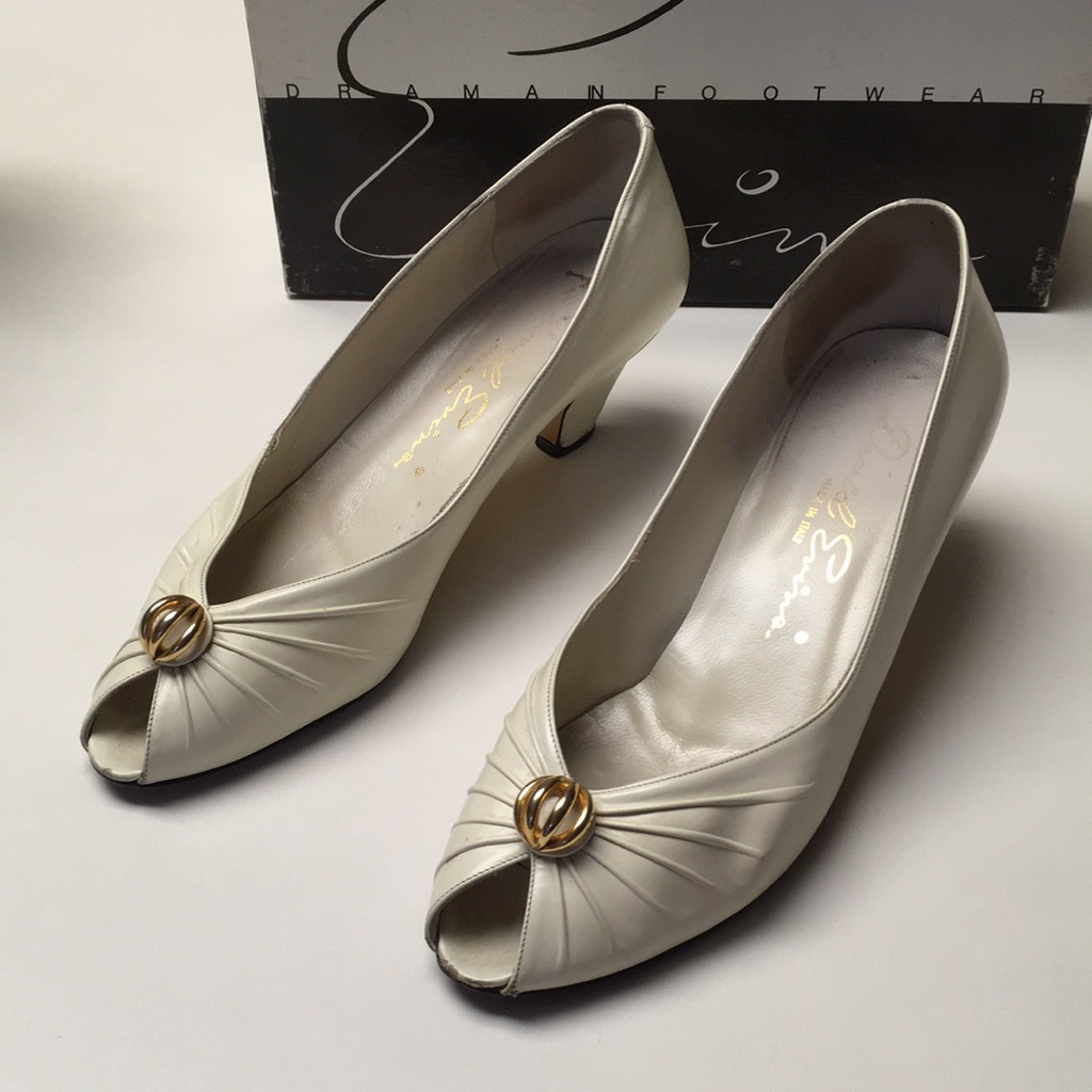 Vintage David Evian Peep Ivory Shoes